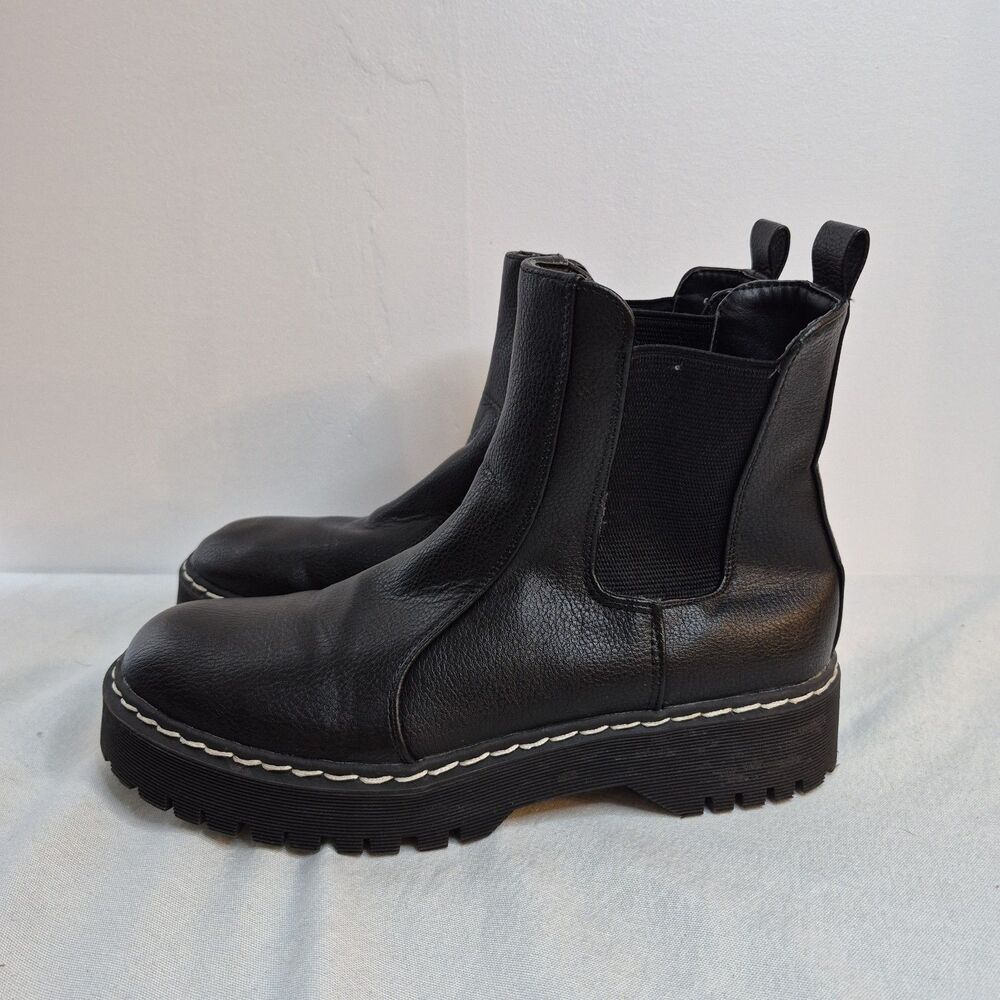Sincerely Jules "Hippie" Chelsea Boots Size 8.5M Black Faux Leather Lug Sole